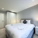 Spacious 3 Bedrooms W Parking In Limpertsberg