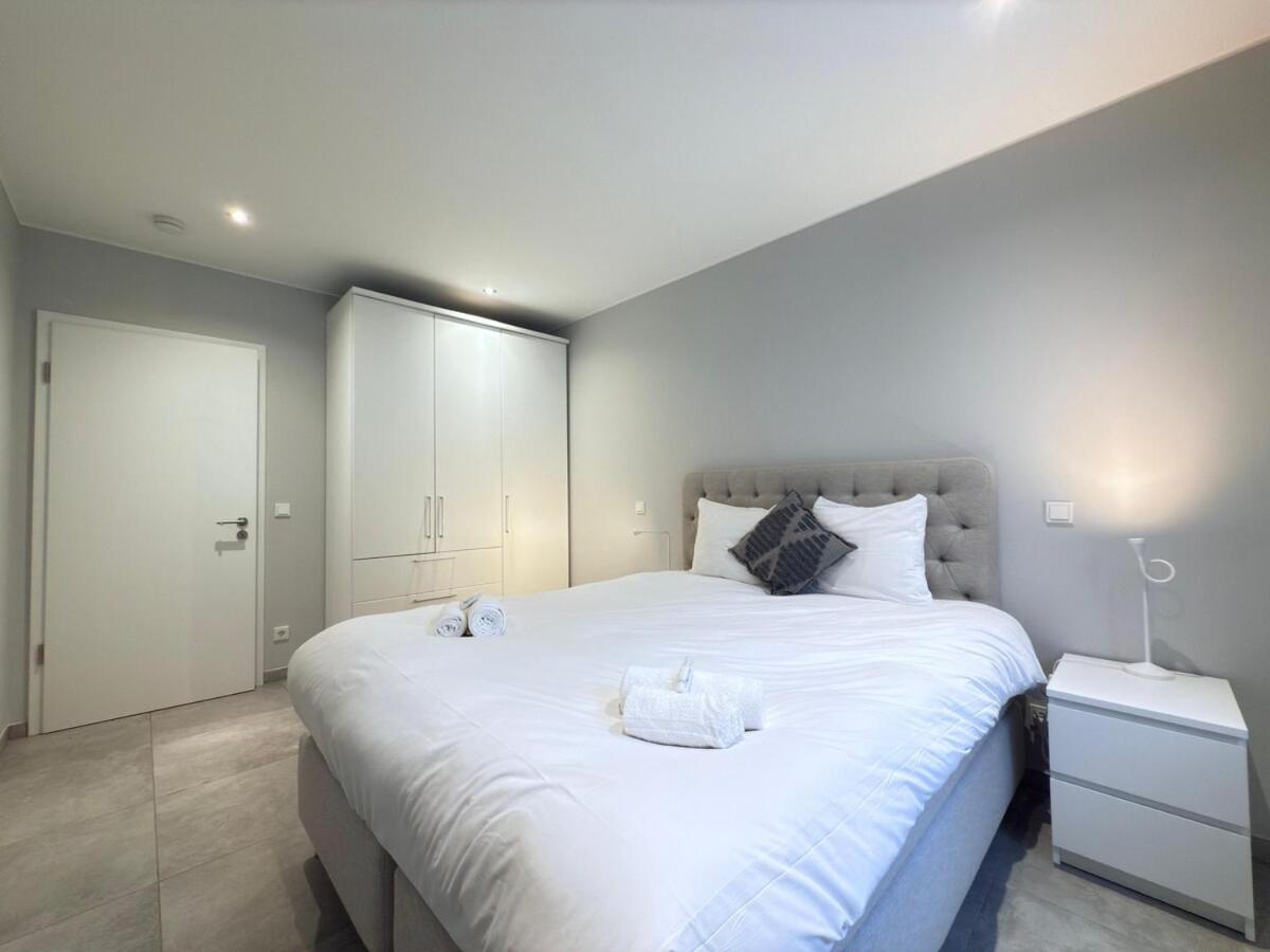 Spacious 3 Bedrooms W Parking In Limpertsberg Apartment *